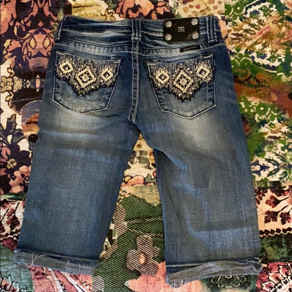 Miss Me Bermuda shorts size 16 great condition